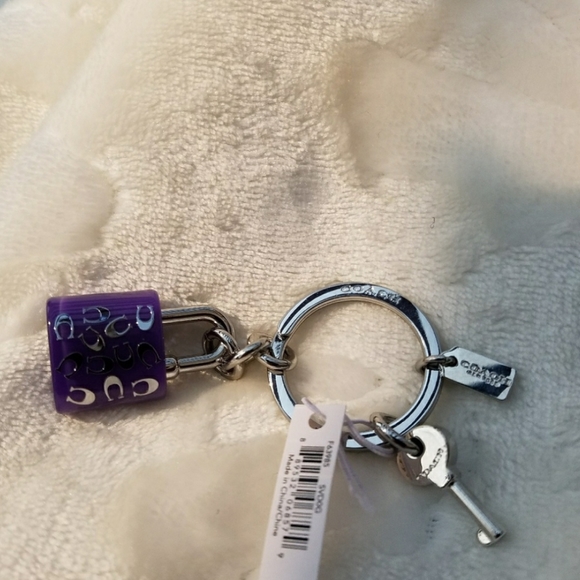 RARE COLOR!!!  Coach💜 Purple & Silver C Key Fob With Key & L… - Picture 7 of 8
